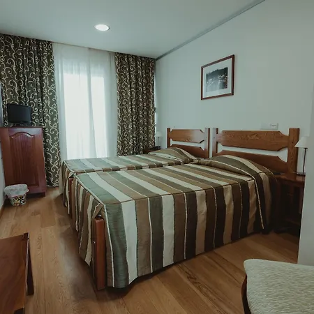 Отель Albergaria Senhora Do Espinheiro 3*