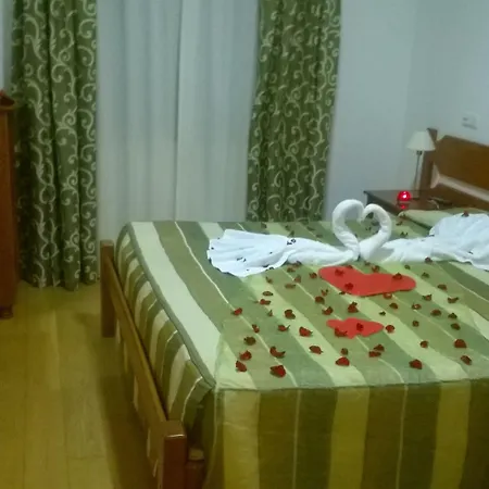 Senhora Do Espinheiro Hotel 3*