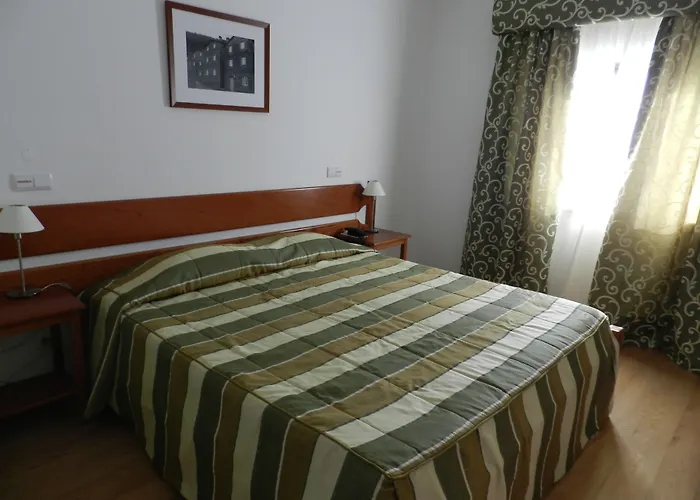 Отель Senhora Do Espinheiro 3*