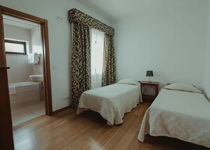 Отель Senhora Do Espinheiro 3*