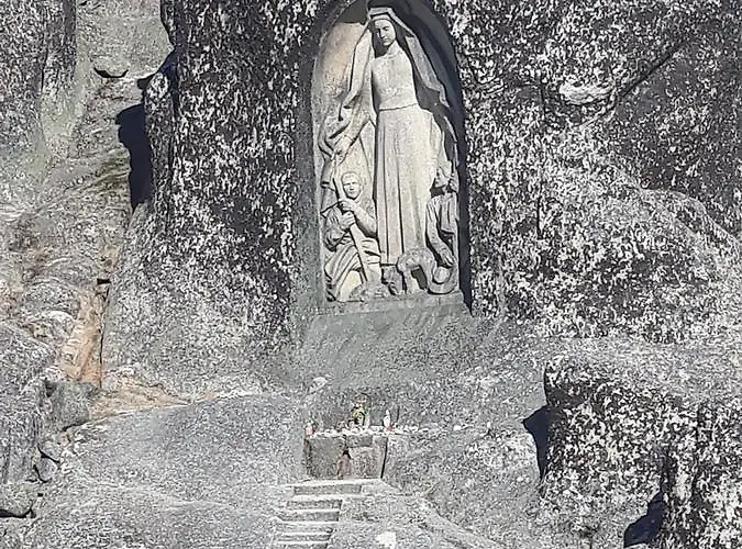 Senhora Do Espinheiro Сейя